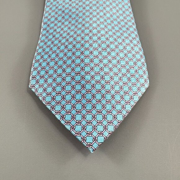 Pierre Cardin Lt. Blue / Lt. Pink Chain Link Pattern Men's Tie 4' x 64" - Picture 2 of 4